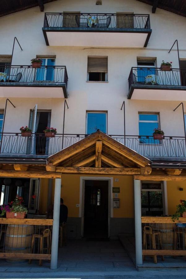 La Maison Hotel Aymavilles Eksteriør billede
